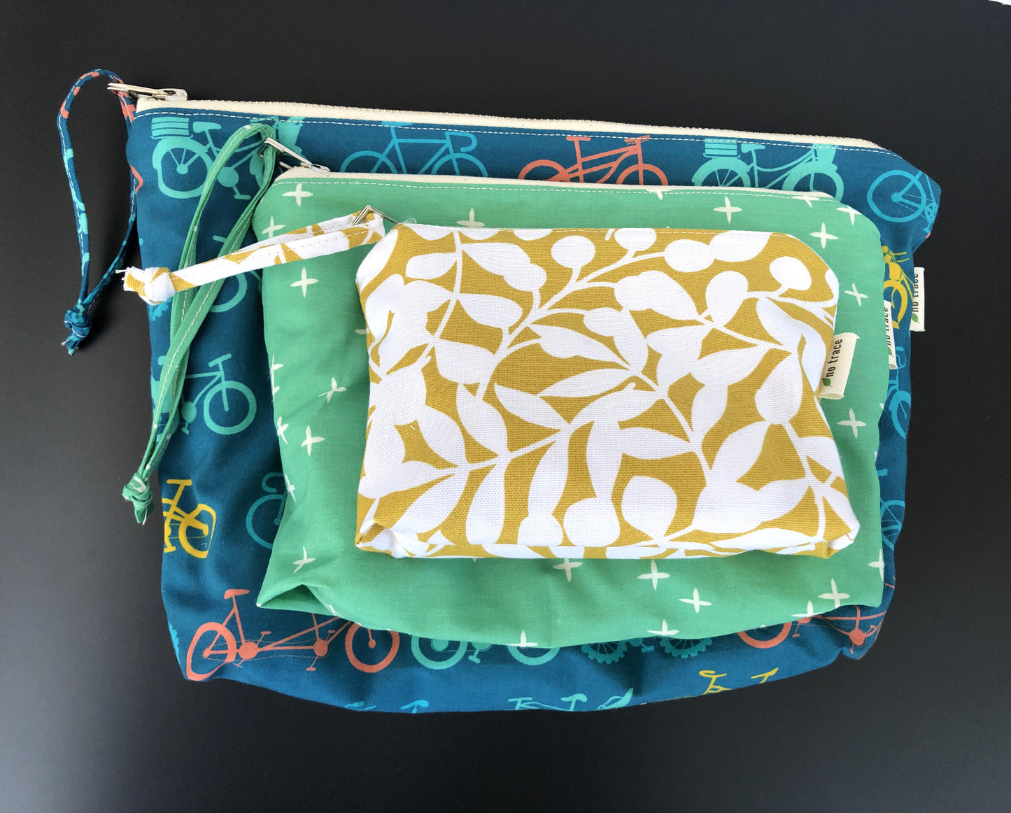 PDF sewing pattern - zipper pouches - 3 sizes!